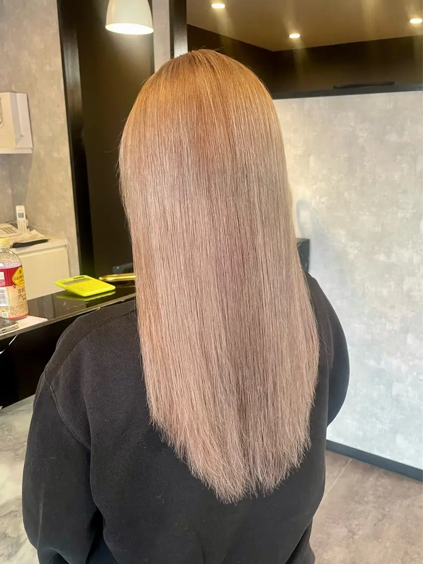 ロング カラー ベージュカラー ピンクカラー ピンクベージュ ヘアカラー  ︎︎ 寧音のヘアスタイル