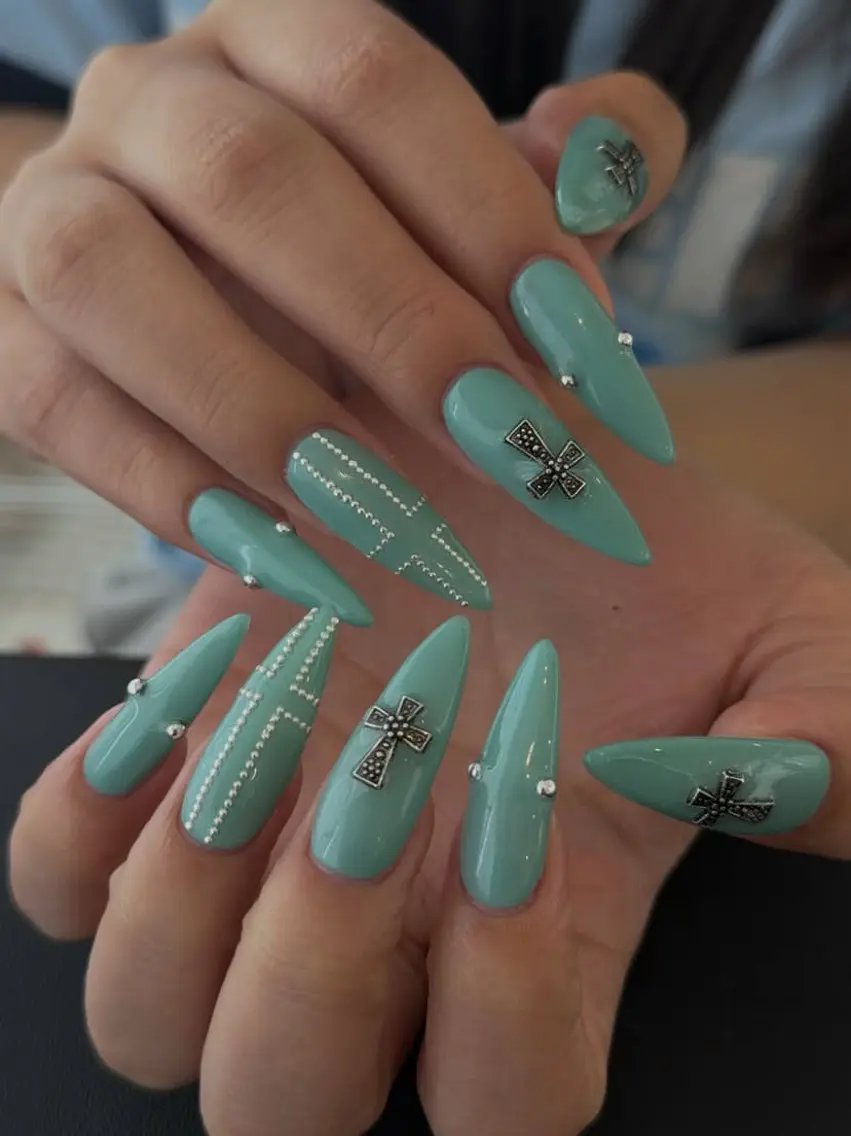 ネイル アートネイル フレンチネイル ジェルネイル キラキラネイル 韓国ネイル ハンドネイル ICE Nailsのネイルデザイン