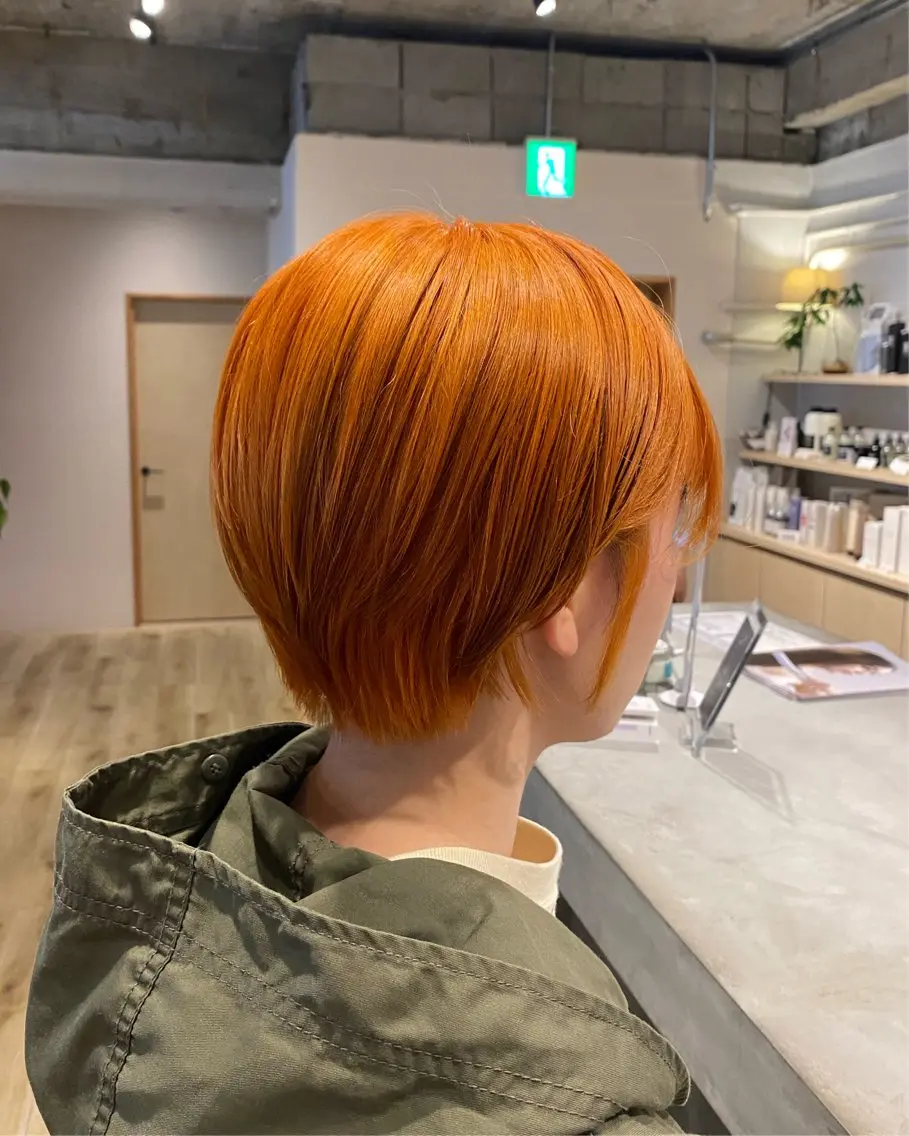 ショート カラー ブリーチ オレンジ ai ㅤのヘアスタイル
