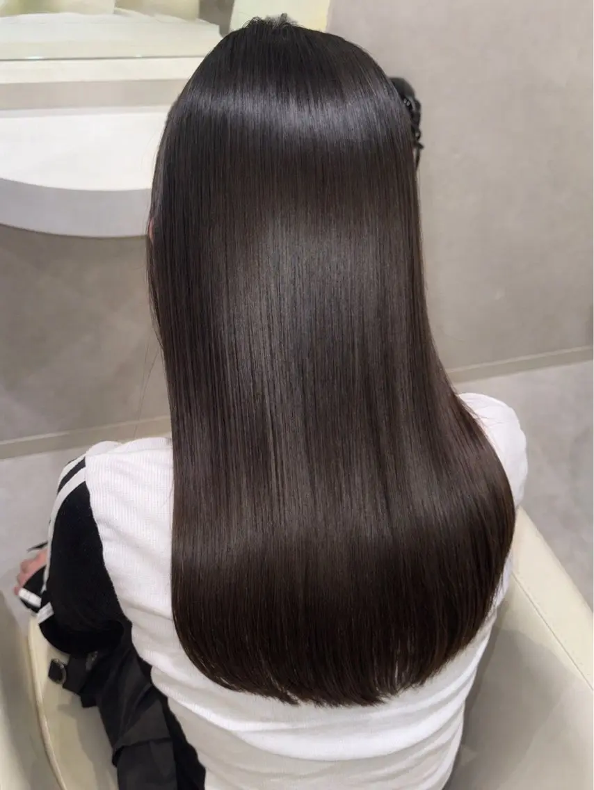 カラー ♻️ブリーチなし カラー♻️のヘアスタイル