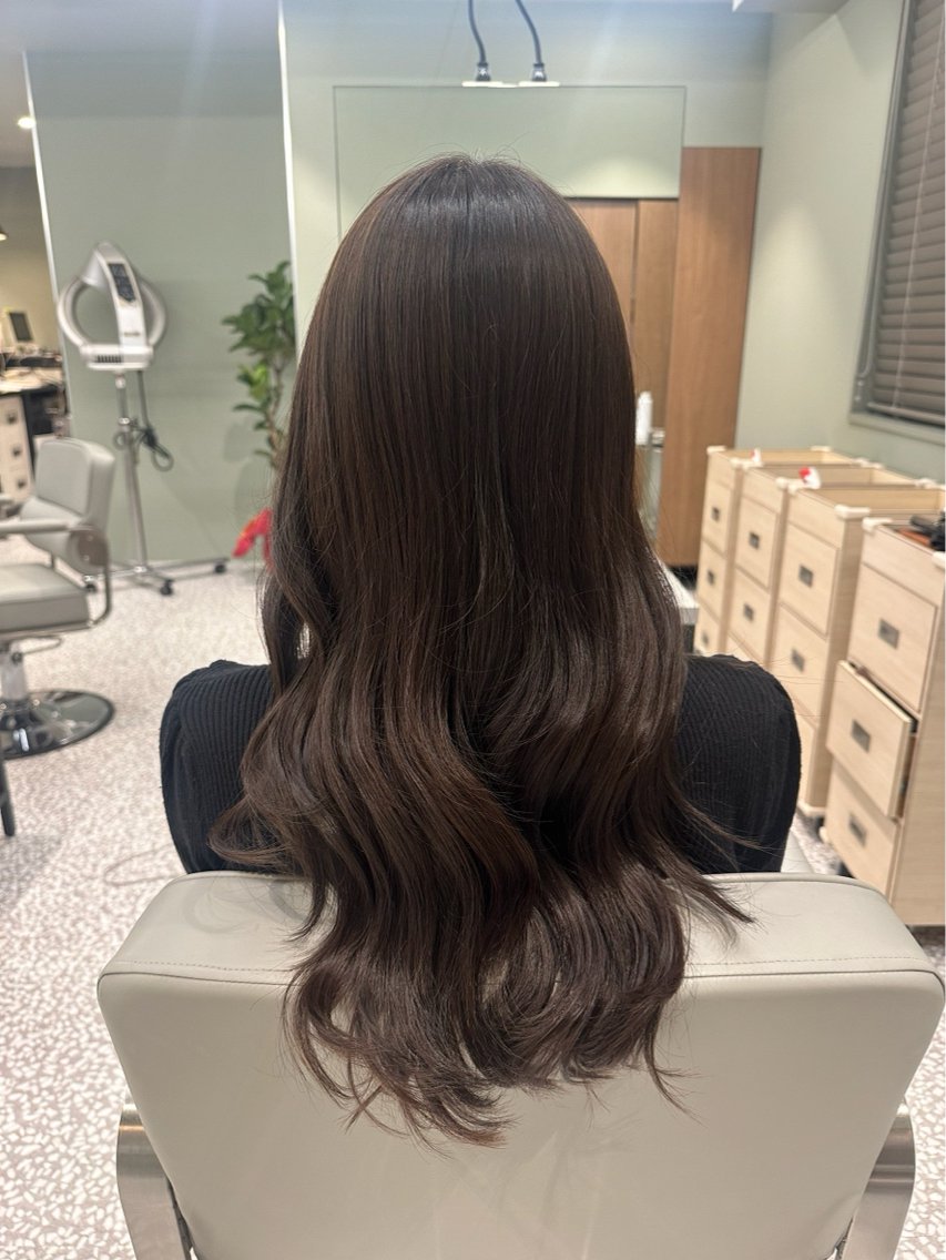 ロング カラー ベージュカラー オリーブベージュ ヤマグチ ミレイのヘアスタイル