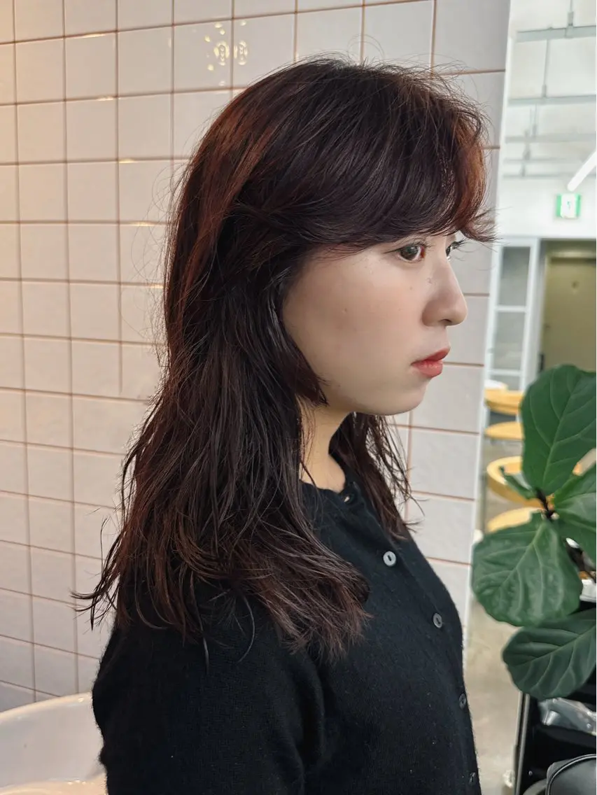 セミロング カラー パーマ セミロングパーマ ボルドーカラー レイヤーカット カット ヘアカラー パーマ ボブ/レイヤー/ケア パーマ/リュウタのヘアスタイル