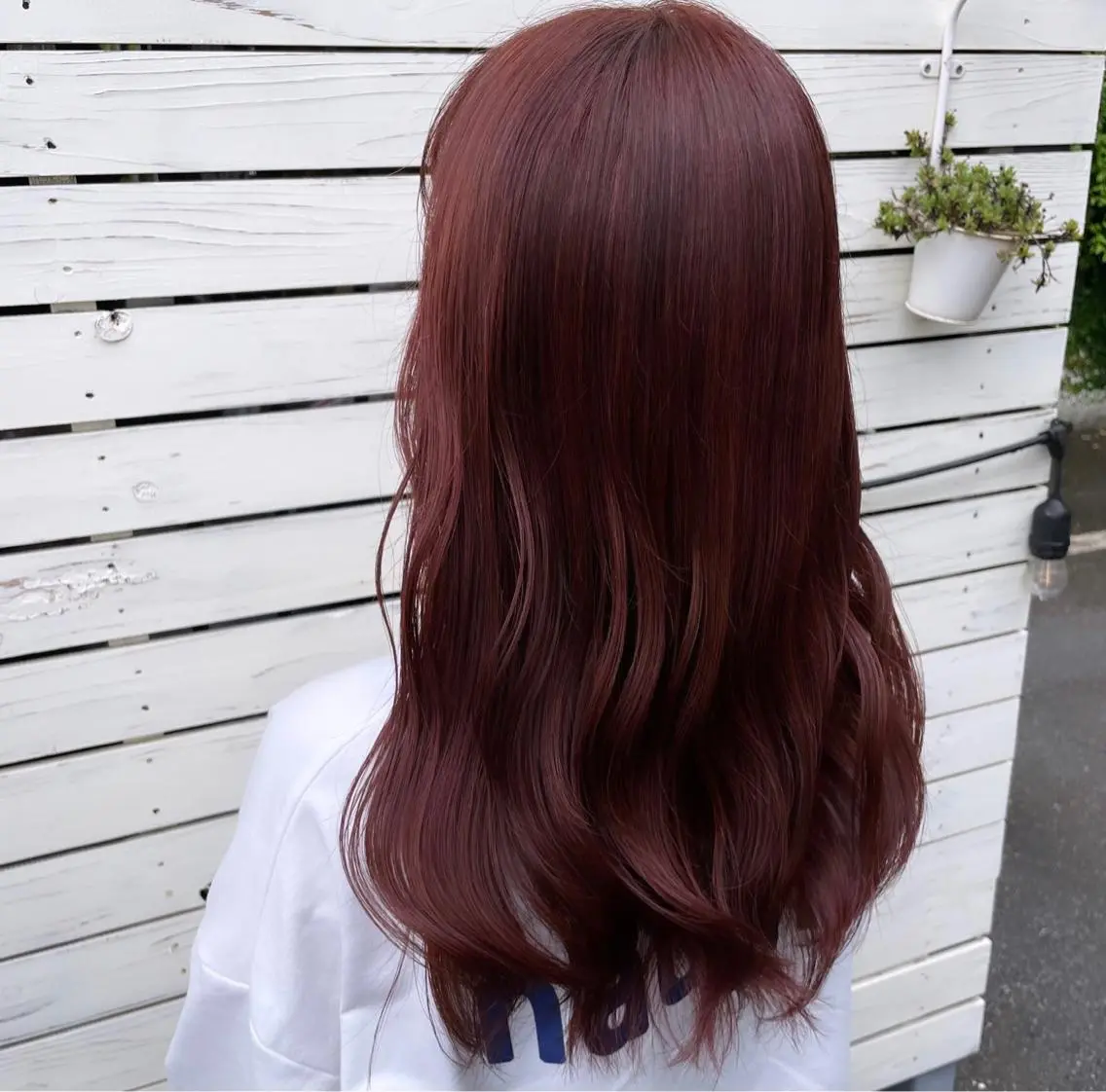 ロング レッドブラウン 近藤 楓花のヘアスタイル