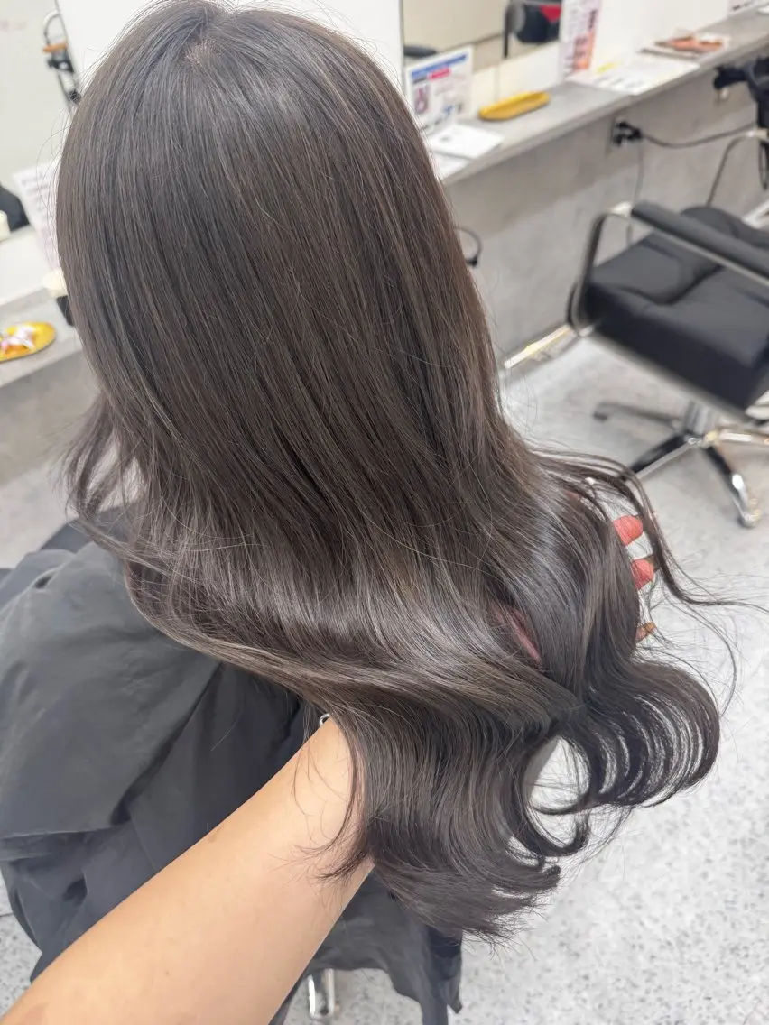 ロング カット ヘアカラー ハイトーン/レイヤー 五島桜樫のヘアスタイル