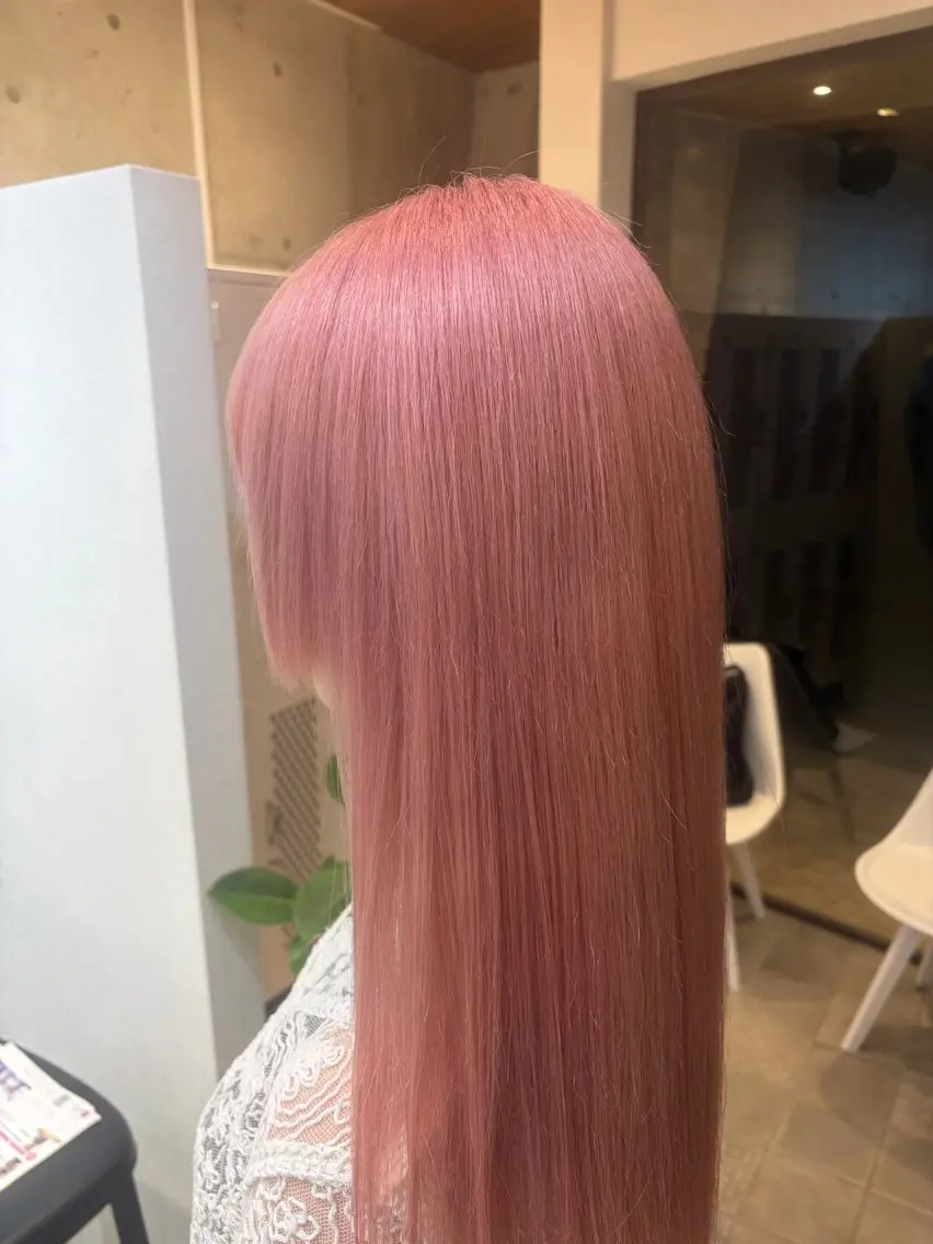 ロング ヘアカラー ハイトーン✖️ 縮毛矯正シュンペイのヘアスタイル