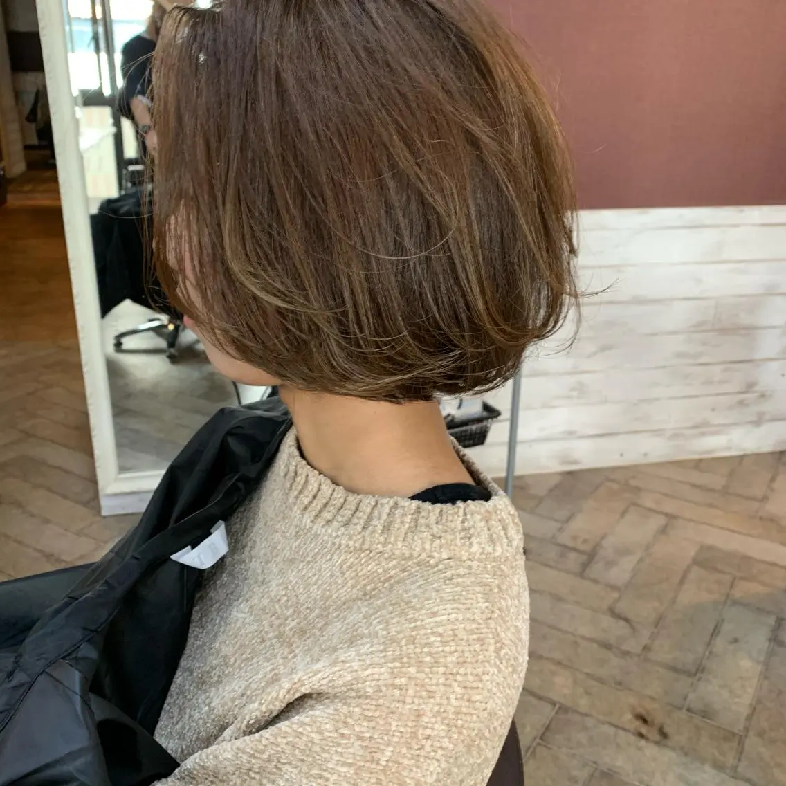 ショート カラー 丸みショート ベージュカラー ショートヘア カット ヘアカラー トリートメント ヘアセット メンズサロン ANSWERのヘアスタイル