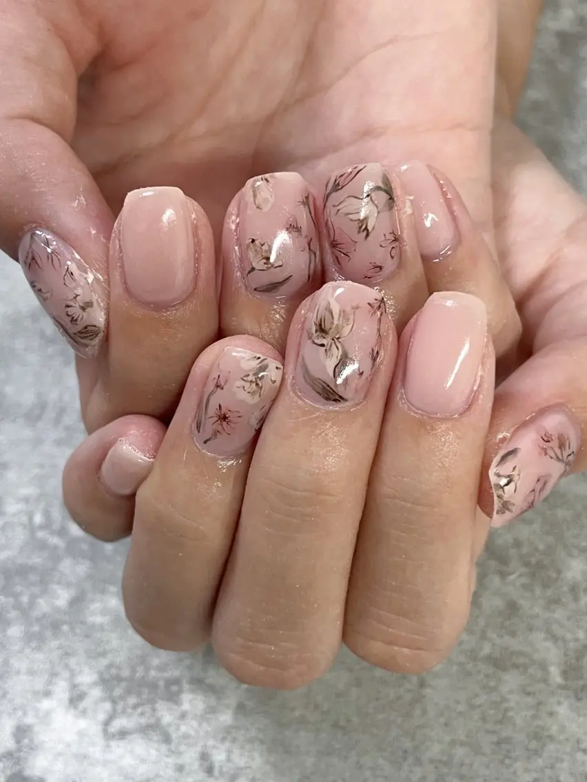 ネイル ハンドネイル FIORITURA aiのネイルデザイン