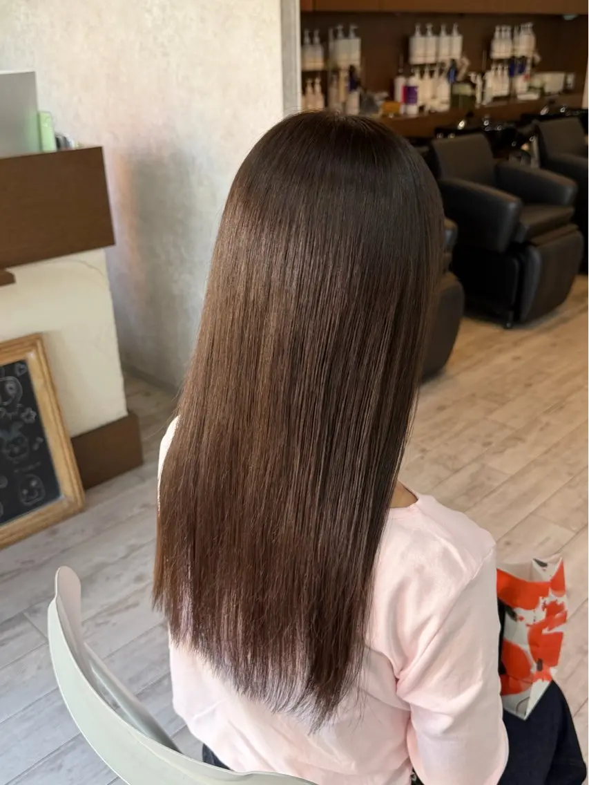 ロング カラー ベージュカラー ブリーチ ブリーチなしカラー オリーブベージュ カット ヘアカラー トリートメント 村田梨乃/ minim hairのヘアスタイル