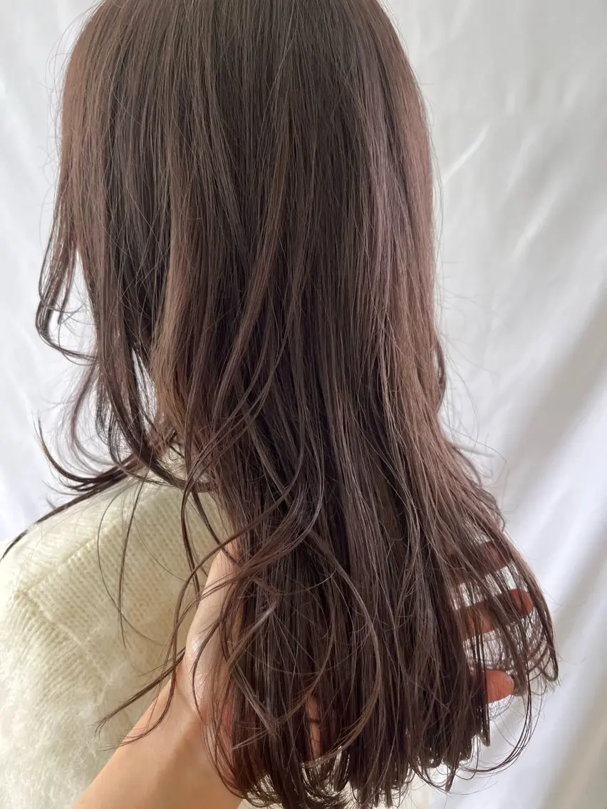 ロング カラー ブリーチ 透明感カラー グレージュ ラベンダーカラー ラベンダーグレージュ カット ヘアカラー トリートメント 富永 美玖のヘアスタイル