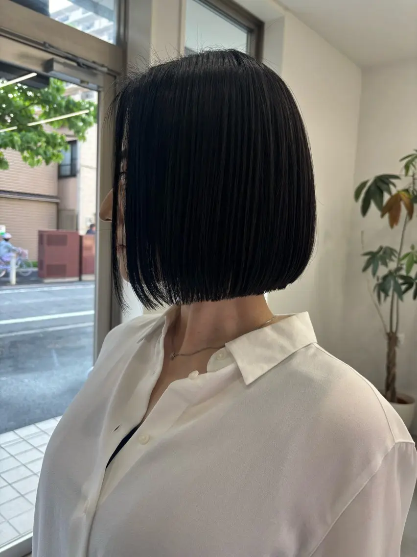 ショート ボブ ショートヘア カット 縮毛矯正 新村 華奈絵のヘアスタイル