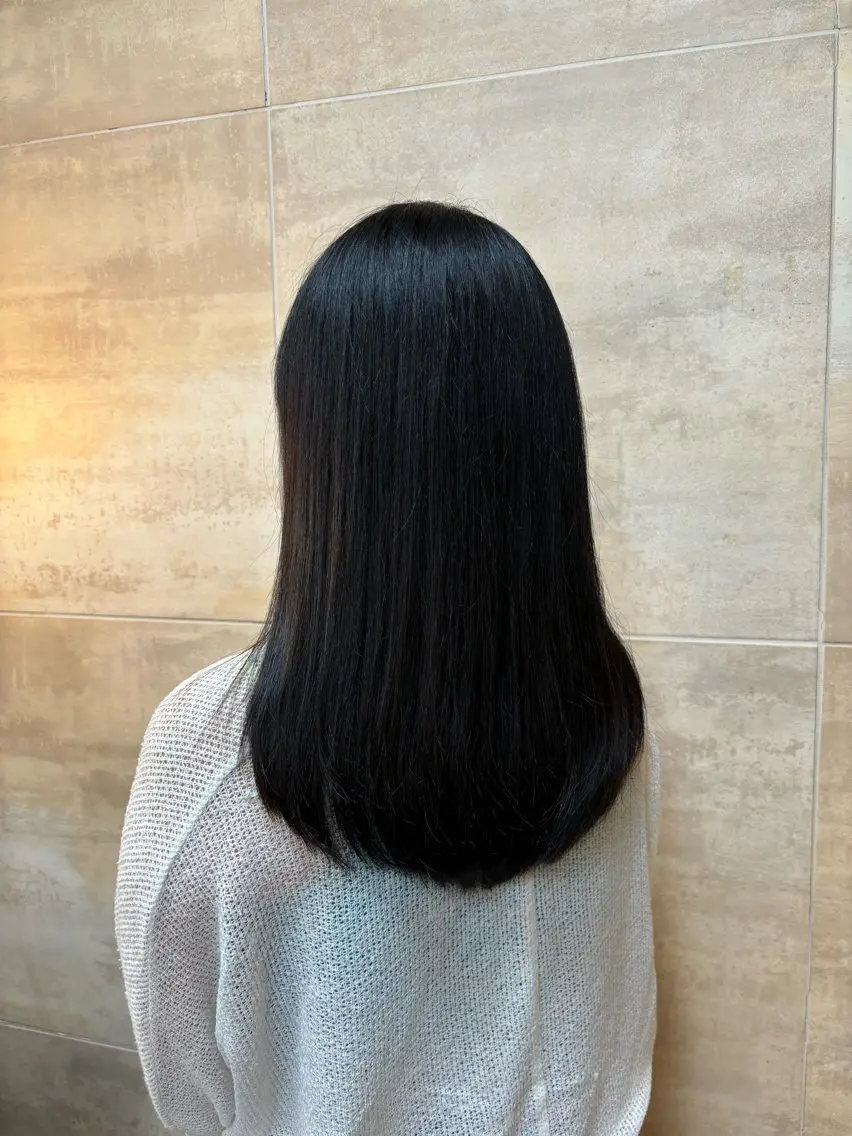 セミロング 予約停止 予約不可のヘアスタイル