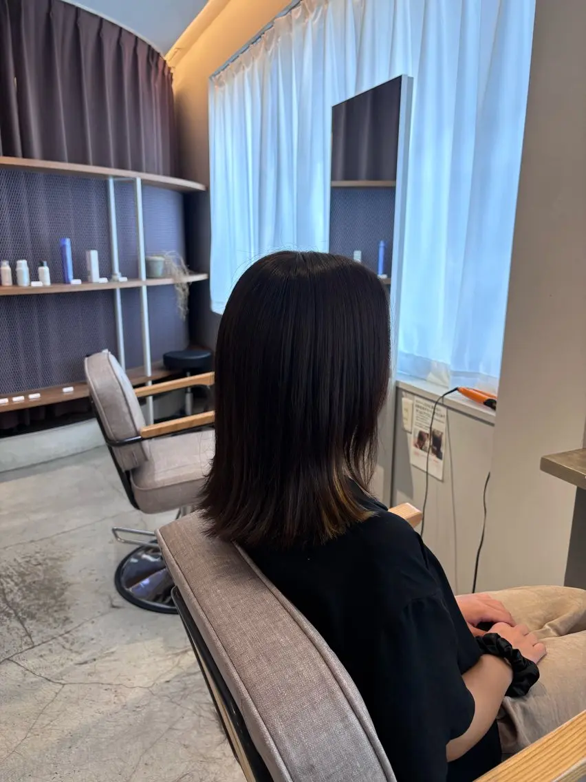 ミディアム 真鍋 月音のヘアスタイル