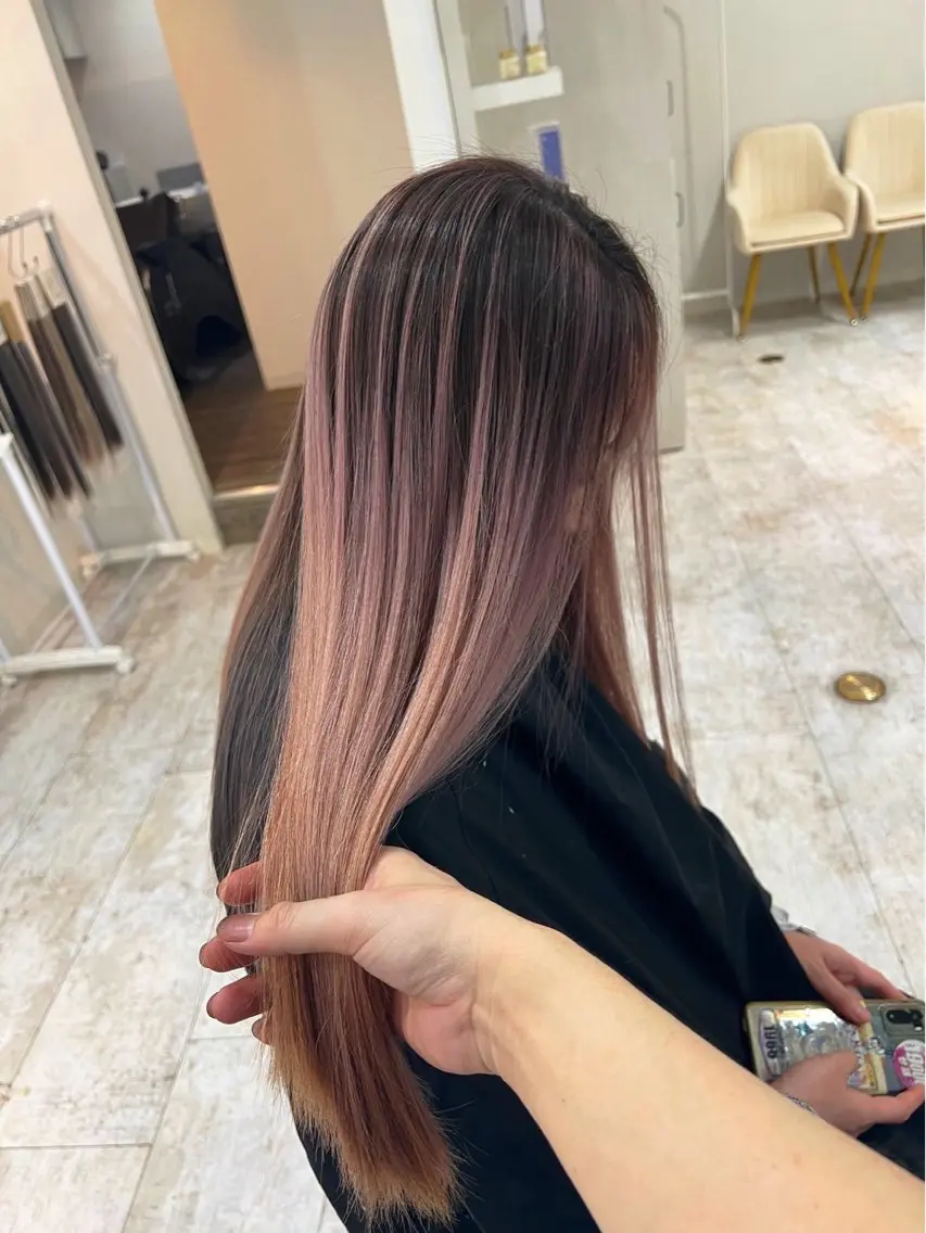 ロング カラー バレイヤージュ ベージュカラー ピンクカラー ピンクベージュ レイヤーカット 指名数No.1 /NAOYAのヘアスタイル
