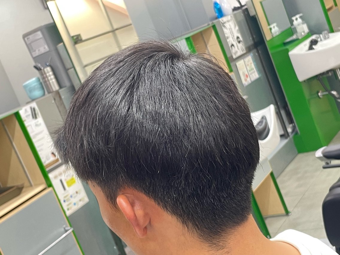 綾田 悠人のヘアスタイル