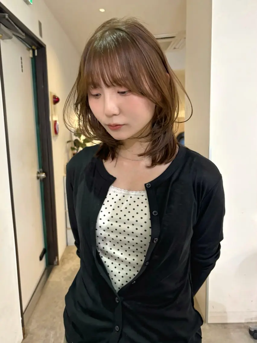 ミディアム カラー ブリーチ 透明感カラー ブリーチなしカラー カット ヘアカラー mizuki/ピンク ベージュ.レイヤーのヘアスタイル