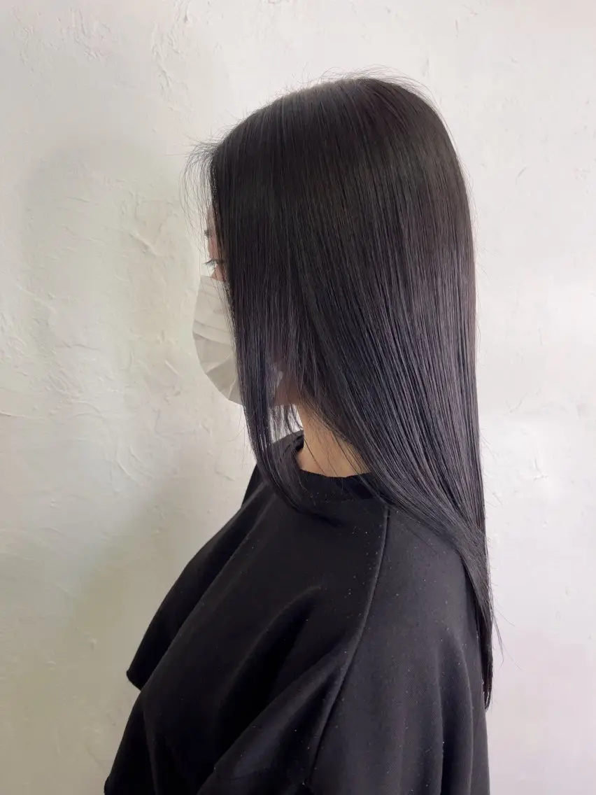 ロング カット ヘアカラー トリートメント 大良 彩水のヘアスタイル