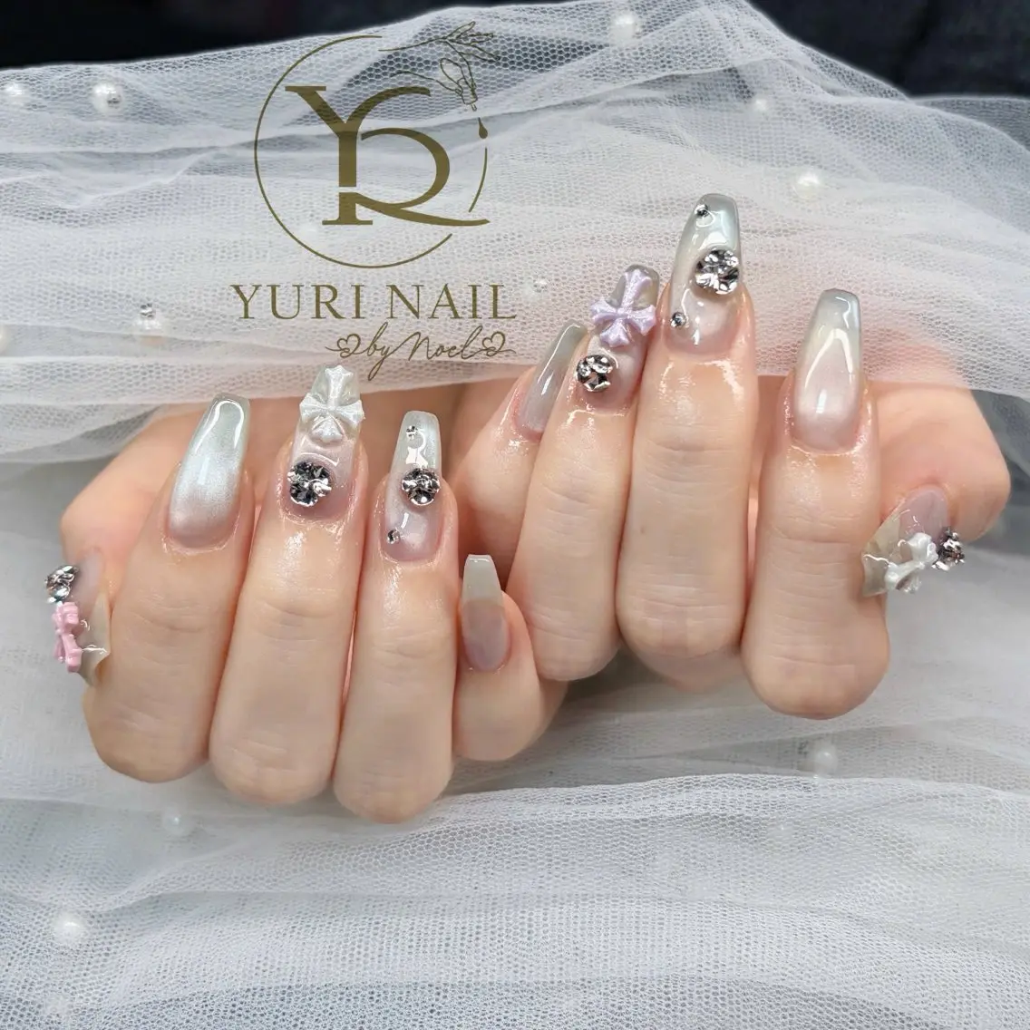 ネイル チークネイル フットネイル グラデーション 韓国ネイル 持ち込み ハンドネイル フットネイル ハンドケア YURI Nail NARITAのネイルデザイン
