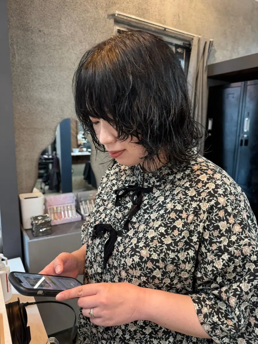 ショート カラー パーマ 黒髪 レイヤーカット ウルフカット ウルフレイヤー カット ヘアカラー パーマ 早瀬裕之 パーマのヘアスタイル
