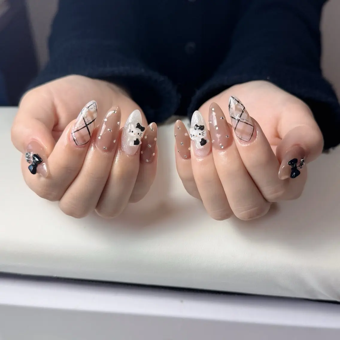 ネイル チークネイル フレンチネイル グラデーション 韓国ネイル マグネットネイル Hana Nailのネイルデザイン