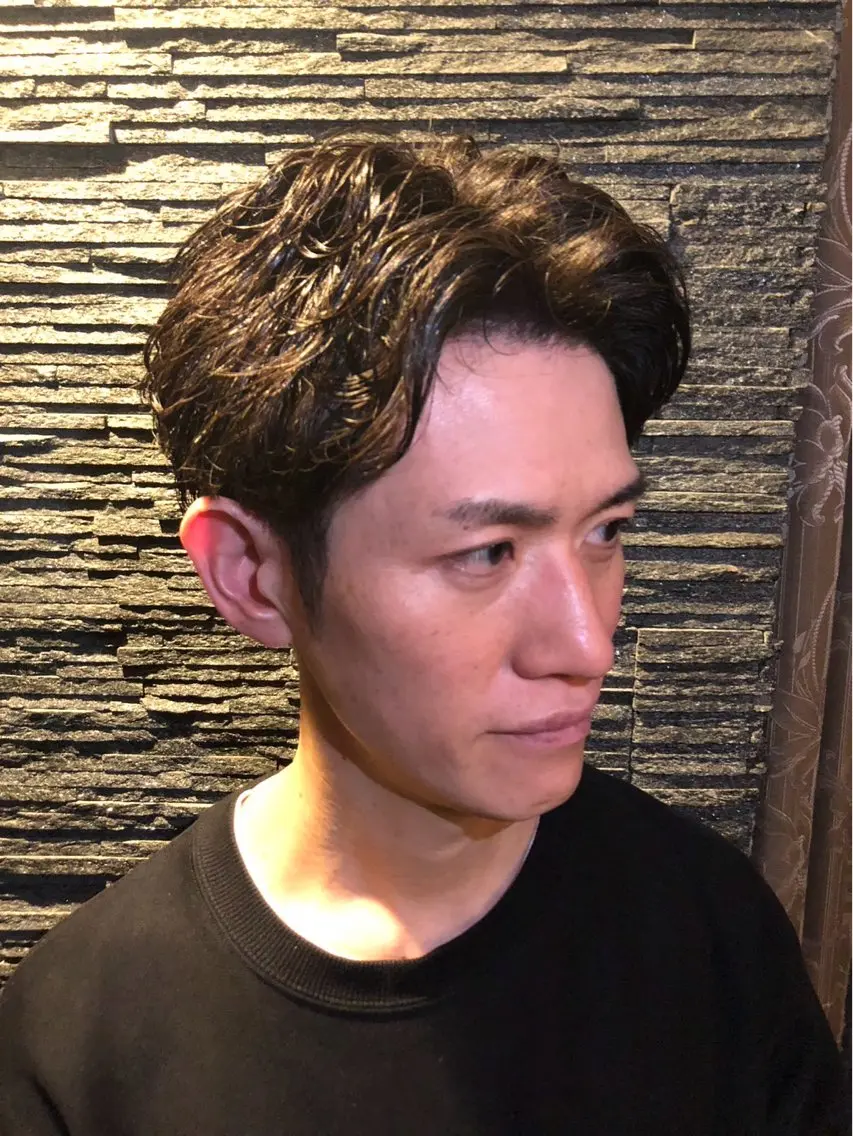 ミディアム ミディアムパーマ 對馬 虎太郎のヘアスタイル