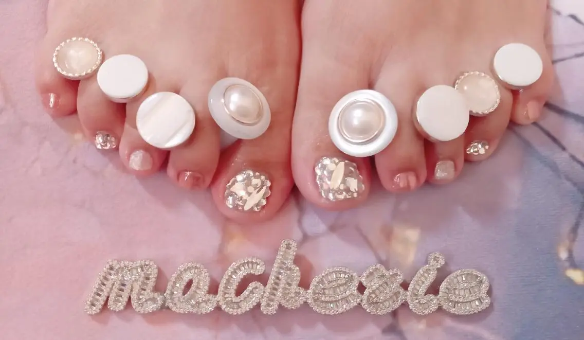ネイル クリアネイル フットネイル キラキラネイル フットネイル Nail Salon macherieのネイルデザイン