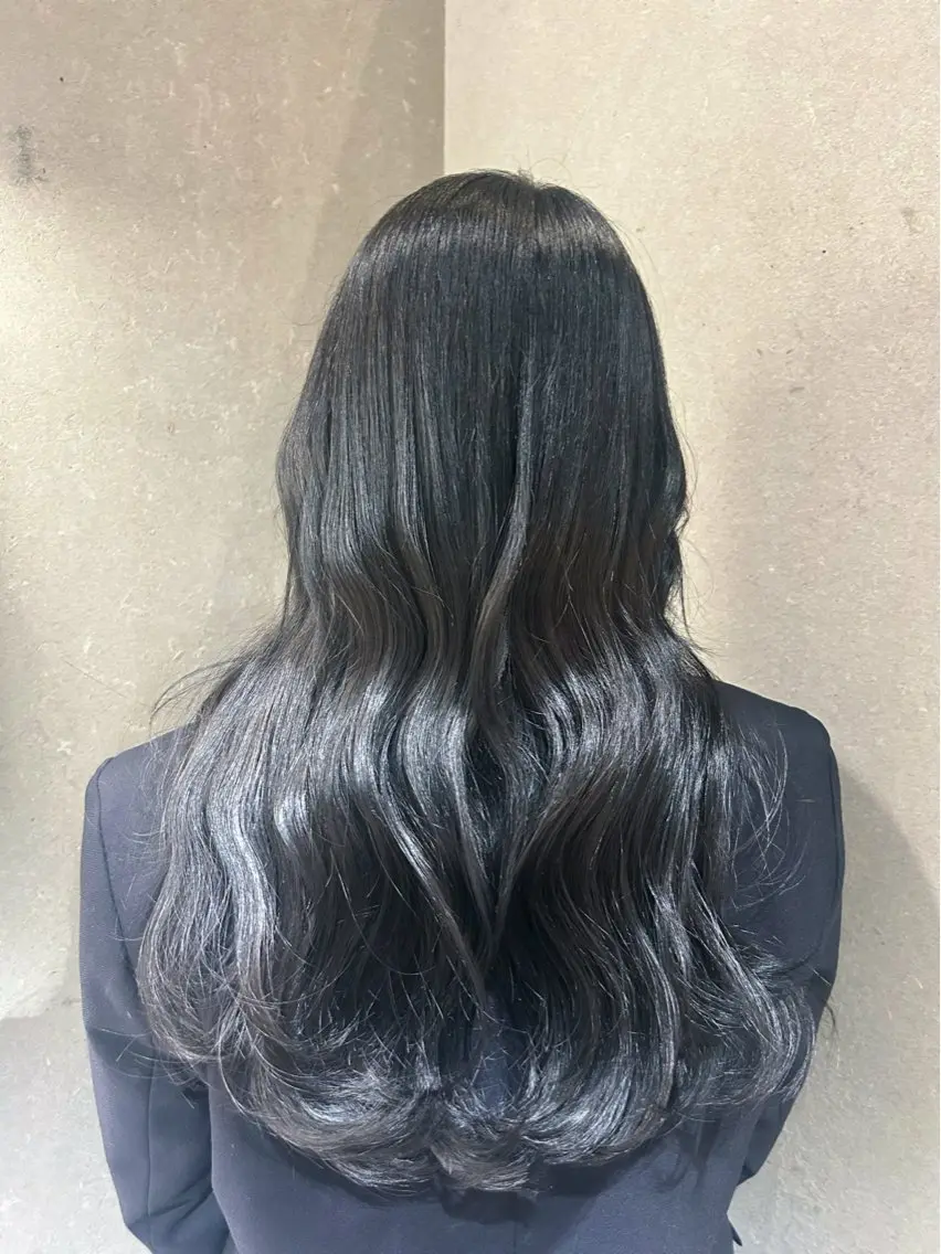 ロング ヘアカラー トリートメント 艶髪/韓国風🤍🖤 小林実央のヘアスタイル