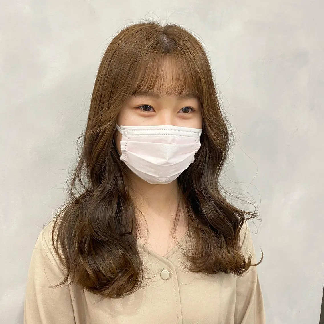 セミロング 🩵ブリーチカラー MIORI🩵のヘアスタイル