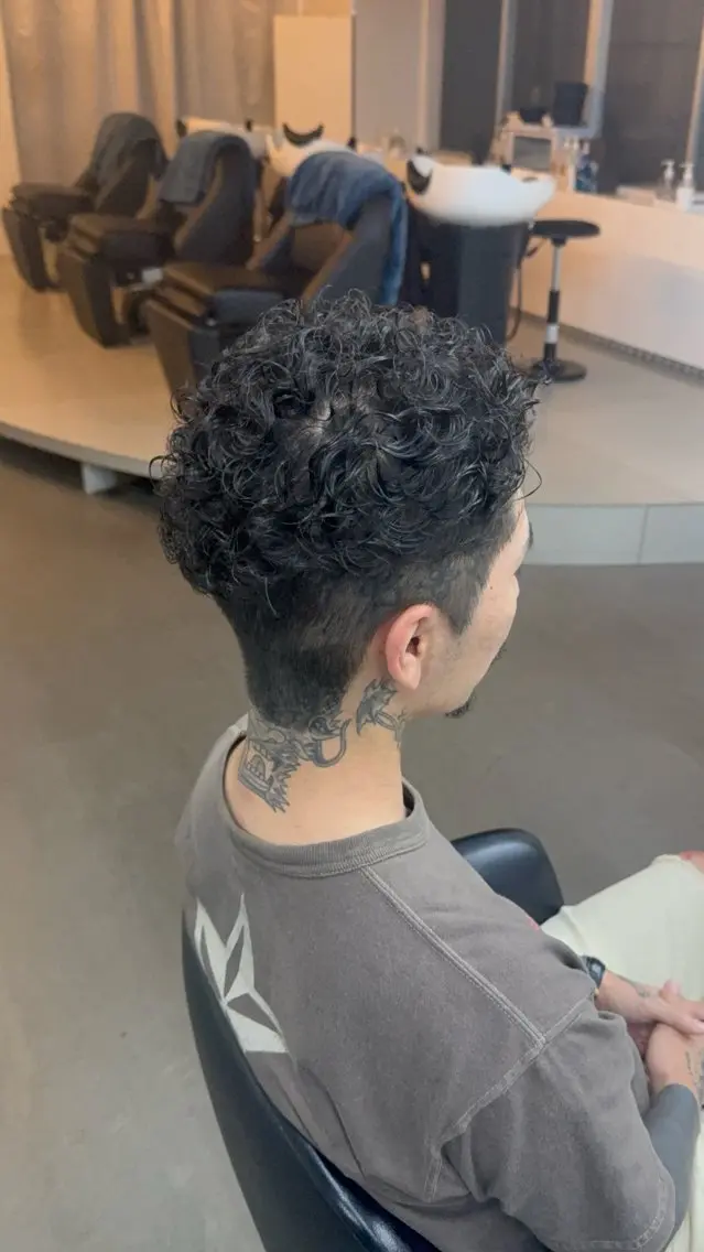 ショート パーマ メンズ ウチダ🦖 メンズカラーのヘアスタイル