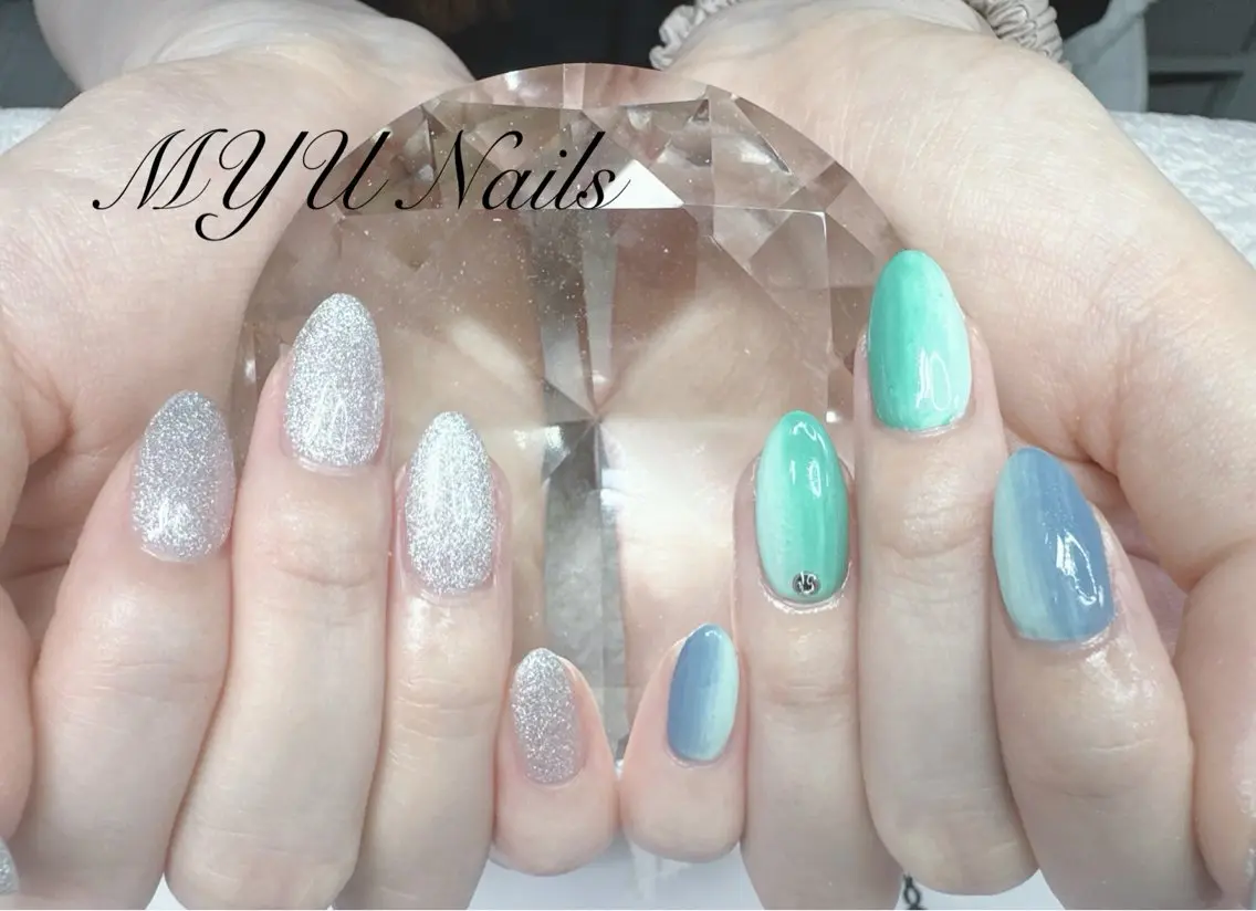 ネイル ジェルネイル グラデーション 持ち込み ニュアンスネイル ワンカラーネイル ニュアンスネイル🌈 MYU Nailsのネイルデザイン