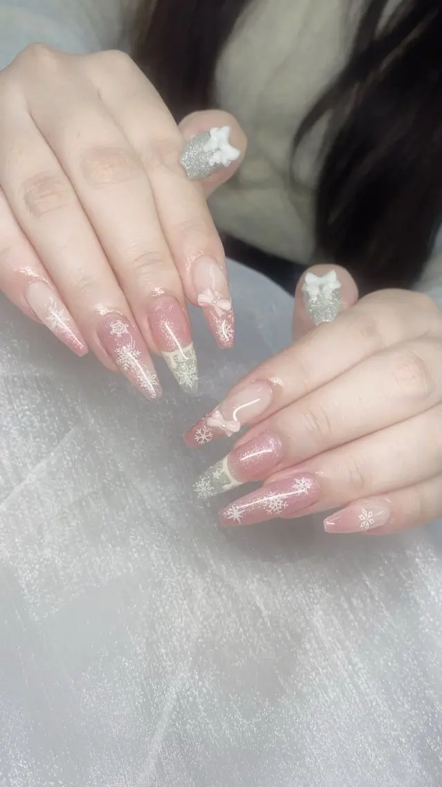 ネイル Rei _Nail 新宿のネイルデザイン