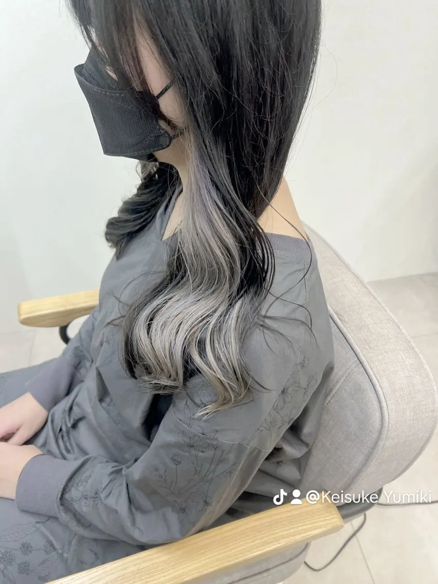 ミディアム カラー グレージュ インナーカラー メンズ レイヤー ウルフ 弓木啓輔のヘアスタイル