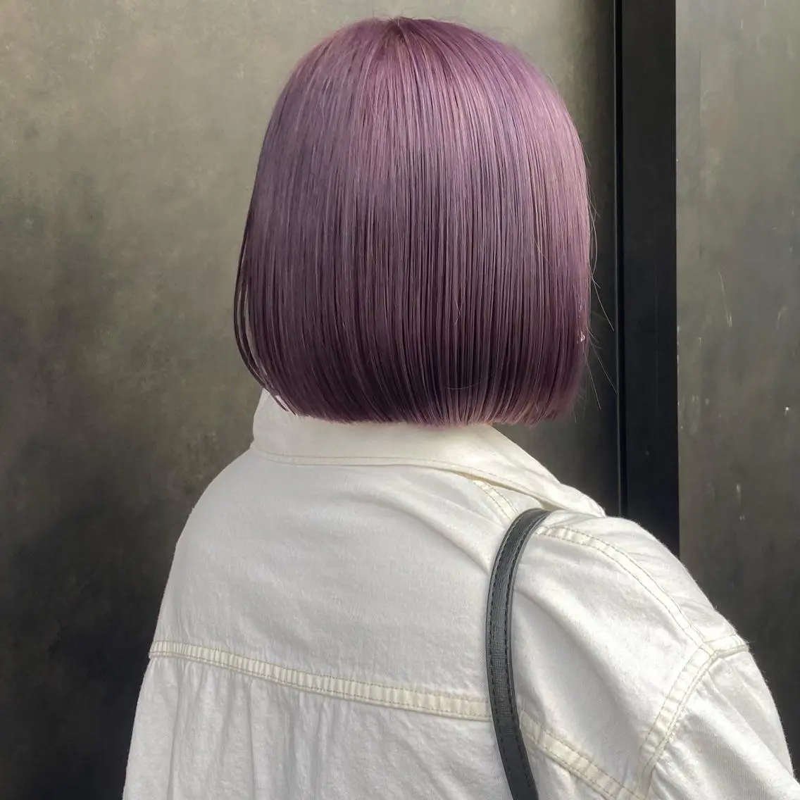 カラー ラベンダーカラー シルバー ヘアカラー 比嘉 陽のヘアスタイル