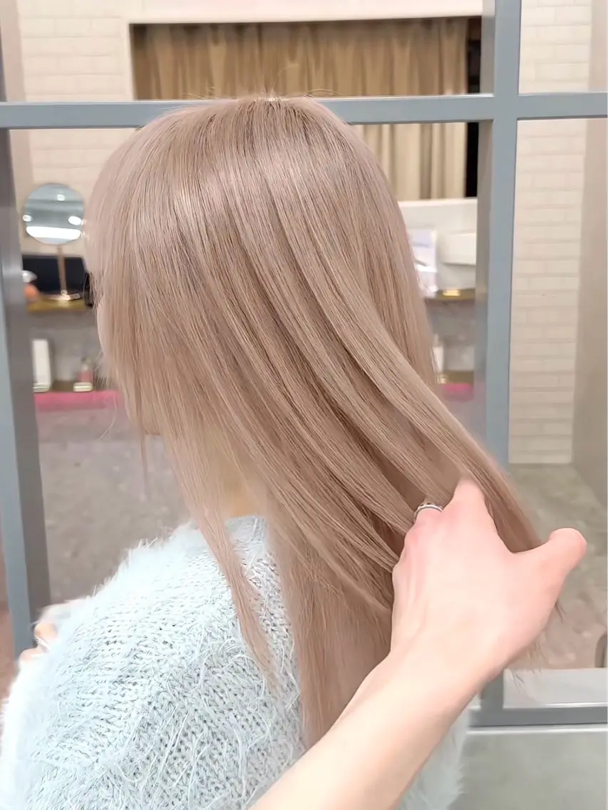 【5月ご新規様限定】ブリーチ1回＋艶カラー＋クイックトリートメントの写真