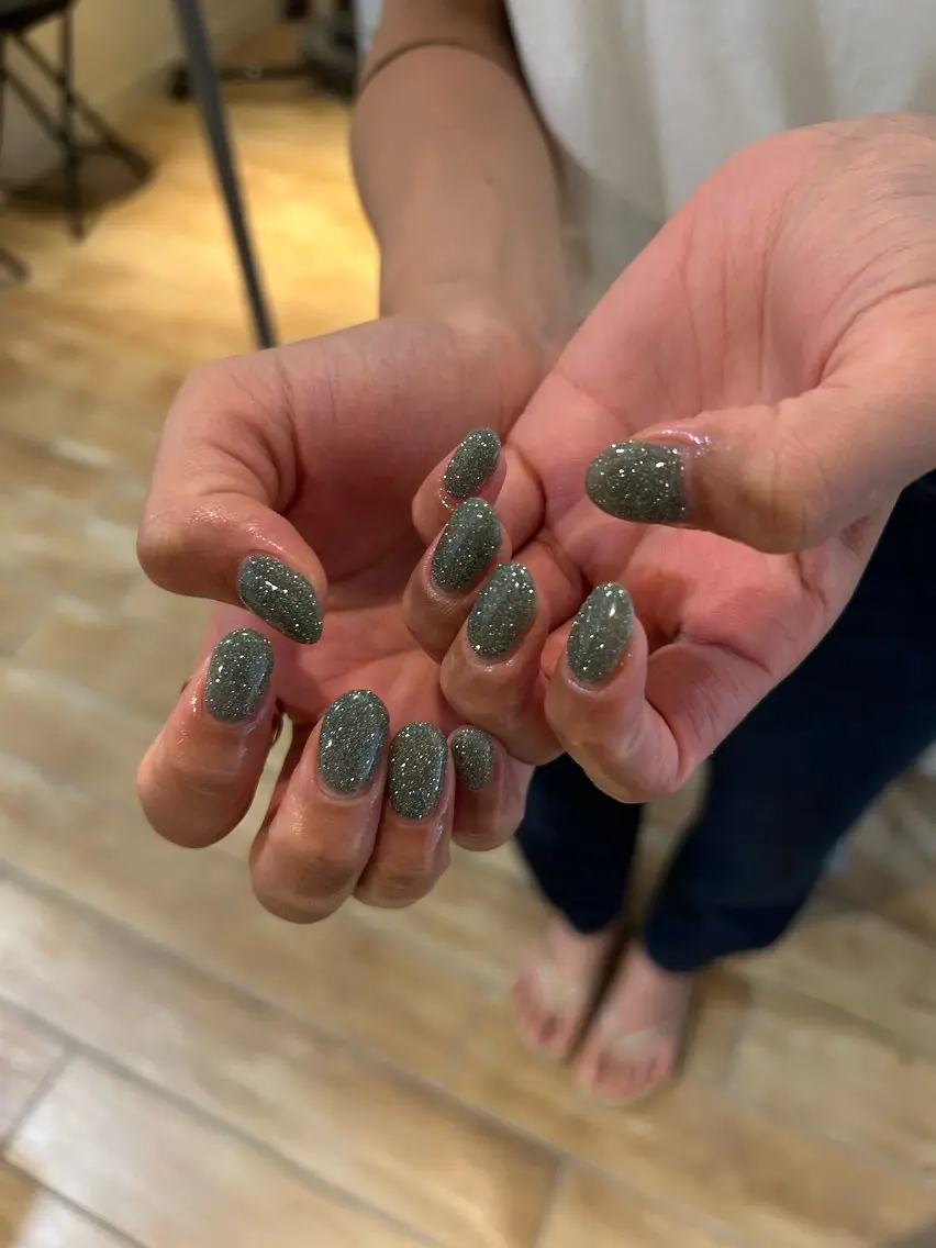 ネイル ハンドネイル 𝗶𝗿𝗼𝗵𝗮 ໒꒱ 𓏸*˚のネイルデザイン