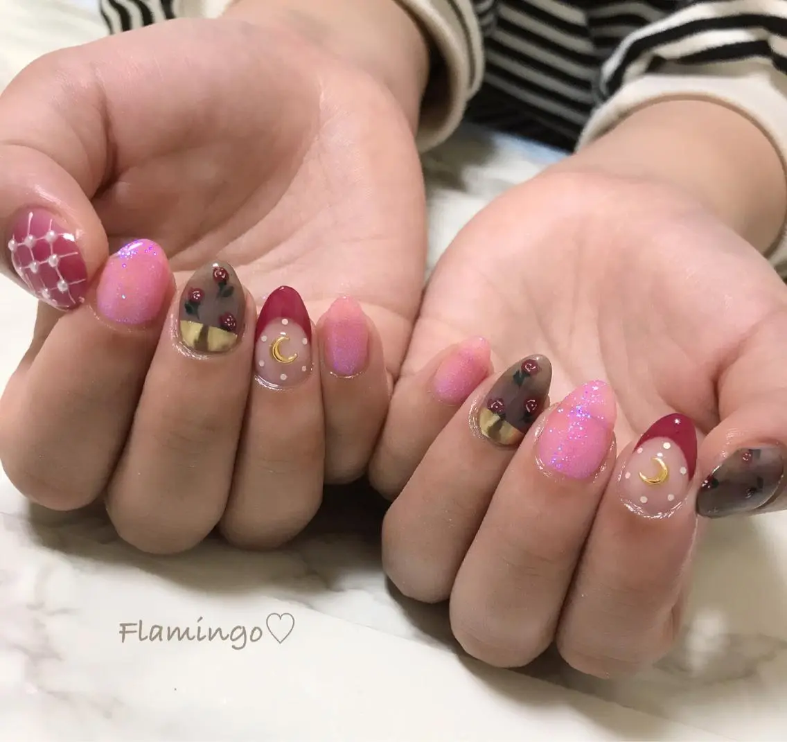ネイル アートネイル ドット フラワーネイル フレンチネイル キラキラネイル フィルイン／自爪育成 ／爪に優しい施術のネイルデザイン