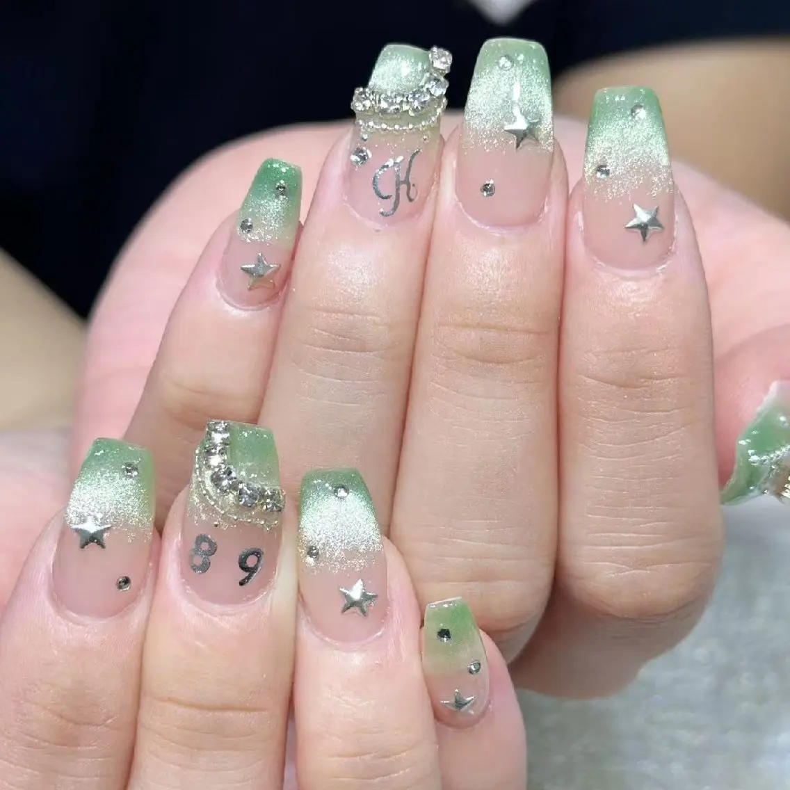 ネイル Queen's ゆなのネイルデザイン