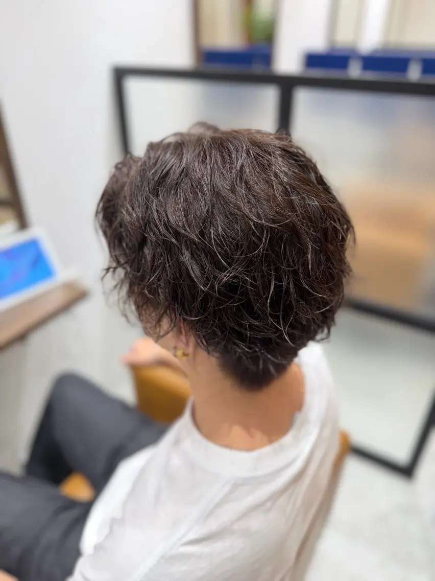 メンズ メンズパーマ カット ヘアカラー 安部 流唯のヘアスタイル