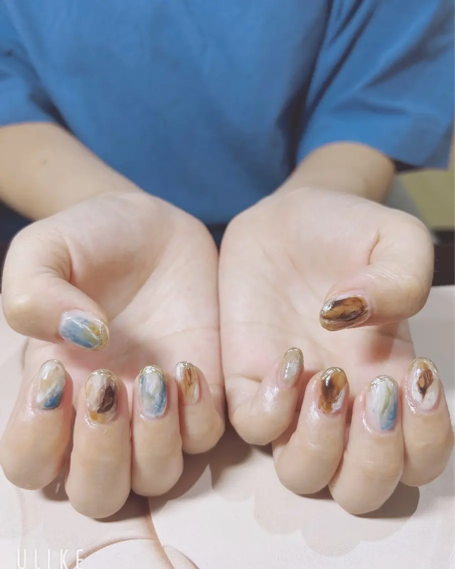 ネイル ニュアンスネイル ハンドネイル 吉野✨ ネイルデザイナー✨のネイルデザイン
