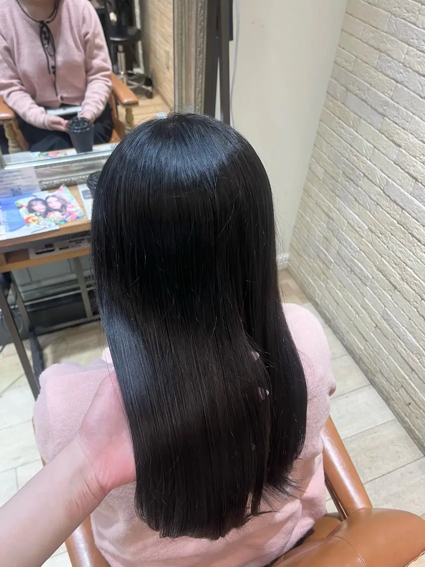 セミロング アッシュ アッシュブラック みゆ/ カラーリスト🎀のヘアスタイル