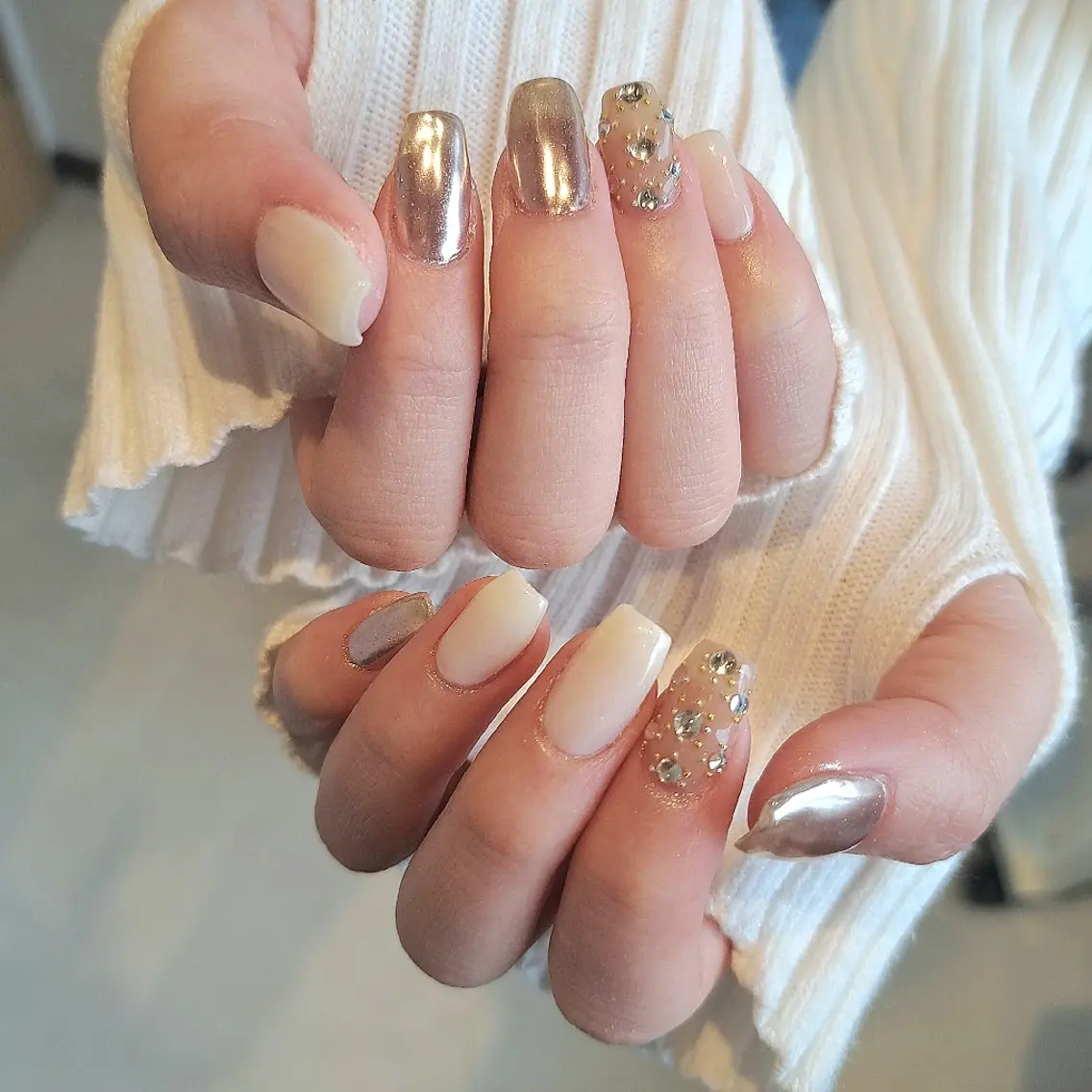 ネイル アートネイル ミラーネイル 持ち込み オフィスネイル ストーンネイル ハンドネイル Nail mood デザイン持ち込みokのネイルデザイン