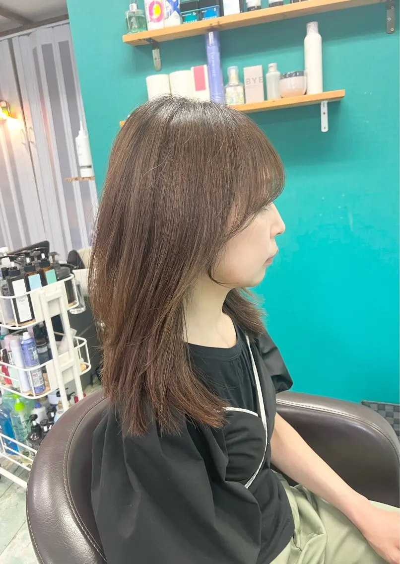 セミロング カット 田牧 みゆきのヘアスタイル