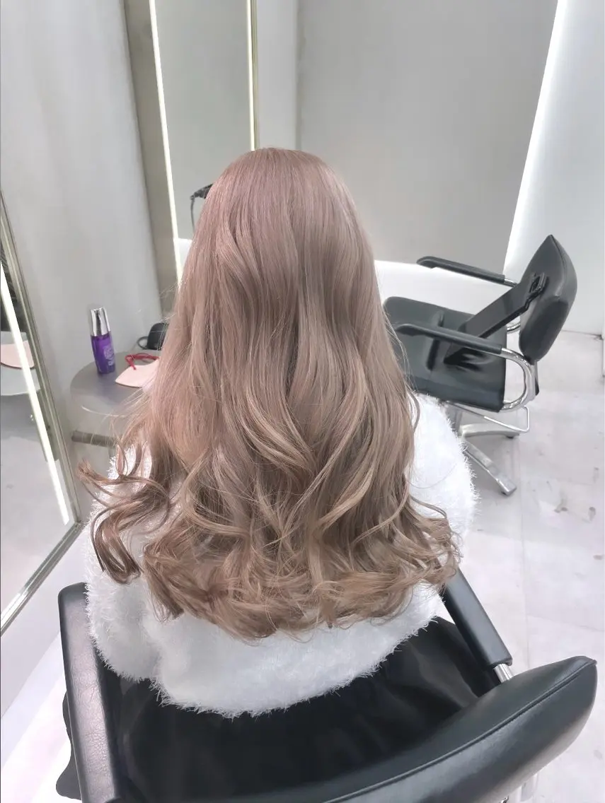 ロング カラー ヘアカラー トリートメント 湯田 竜也のヘアスタイル