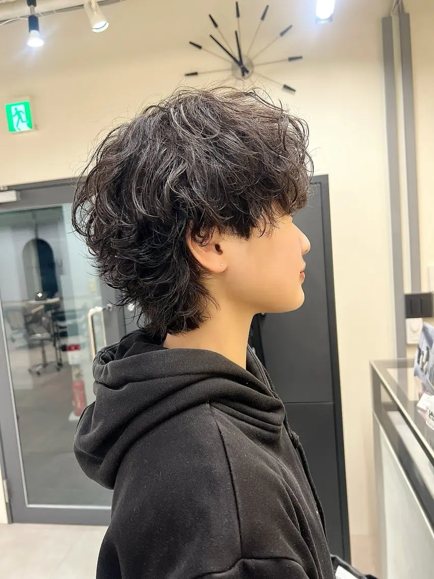 ショート メンズ メンズパーマ メンズ レイヤー ウルフ 弓木啓輔のヘアスタイル