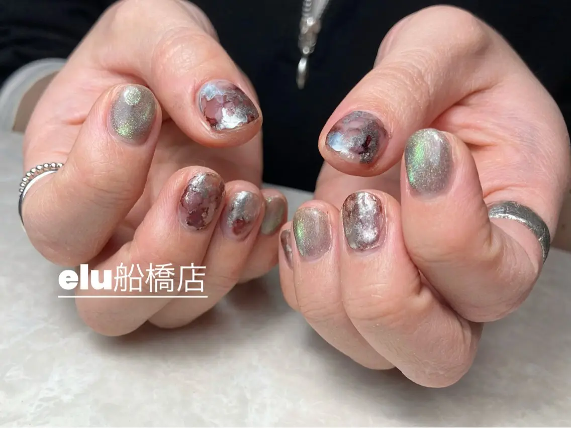 ネイル elu :nail&eyeのネイルデザイン