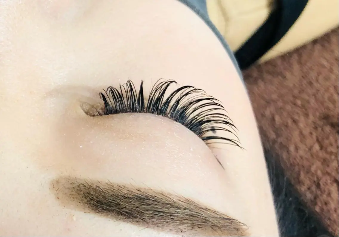 マツエク・マツパ 目尻長め ONNAIL eyelashのマツエク・マツパデザイン