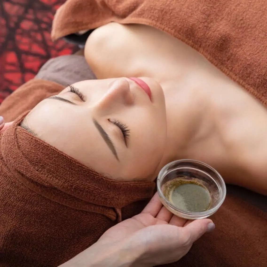 ハーブピーリング専門 毛穴洗浄❤️眉waxのエステ・リラクイメージ