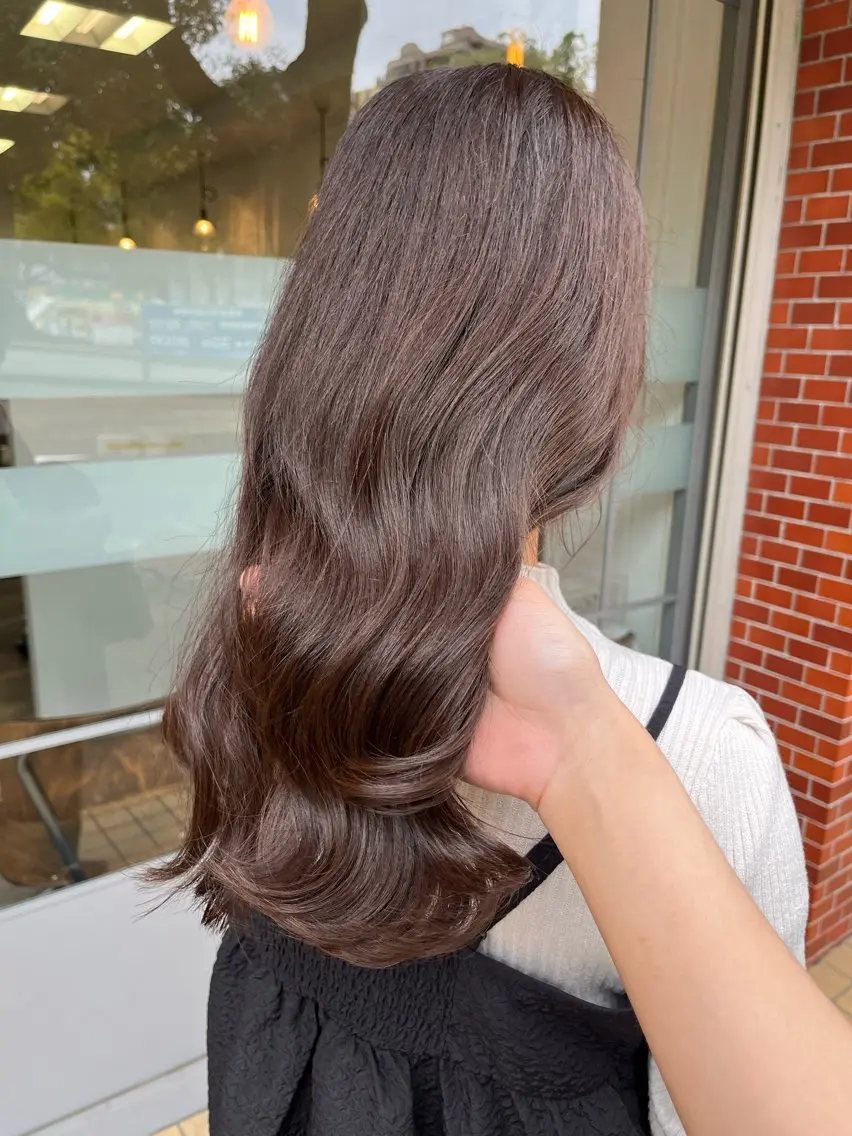 ロング カット ヘアカラー トリートメント 顔周りレイヤー 髪質改善 / AYUのヘアスタイル