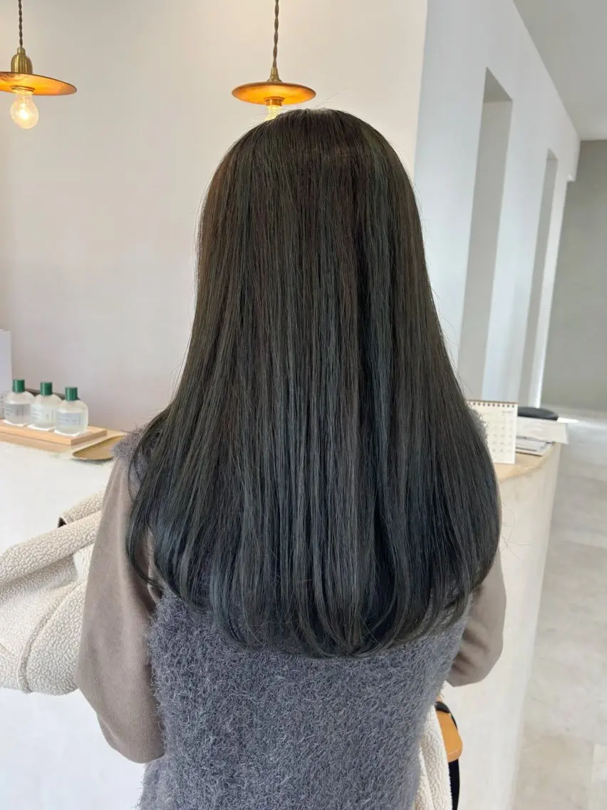 ロング カラー 透明感カラー オリーブカラー カット ヘアカラー トリートメント 真弓 理沙/艶カラーのヘアスタイル