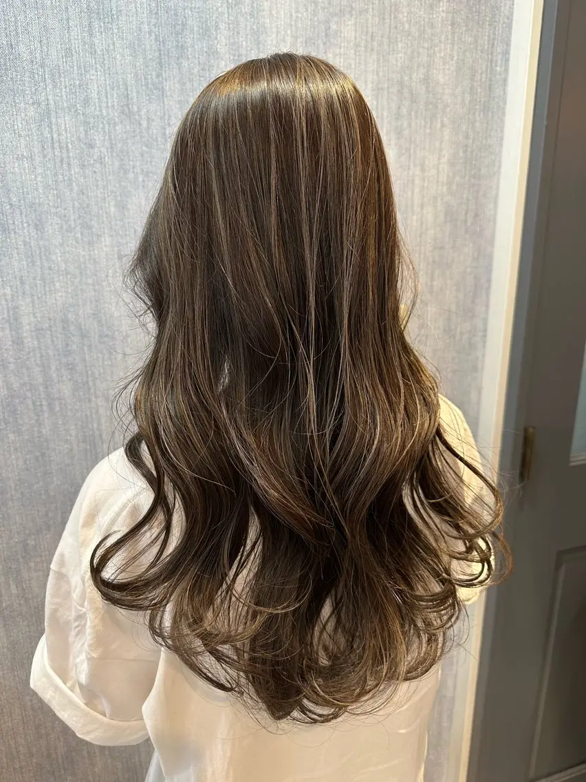 ロング カラー グレージュ ハイライトカラー ハイライト 💓永坂　美由紀💓 Aujuaソムリエのヘアスタイル
