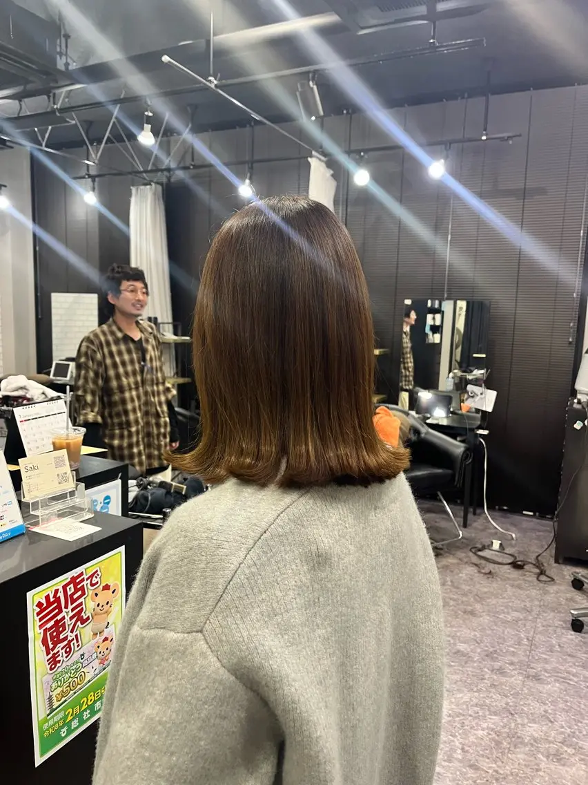 ミディアム カラー カット ヘアカラー 友滝 真菜美のヘアスタイル